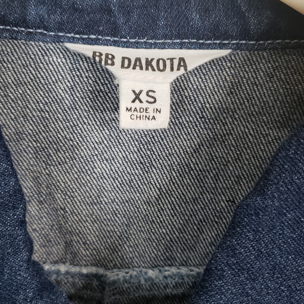 BB Dakota Cilla Fray Hem Jean Jacket - Picture 2 of 3